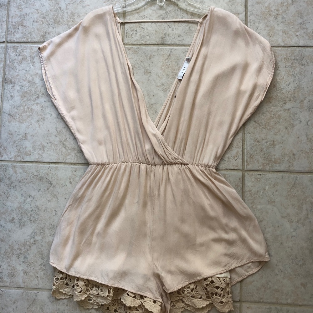 Beige romper